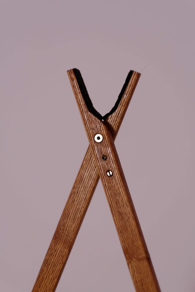 Hochwertiges Scharnier und Magnetverschluss am handgemachten Pirschstock